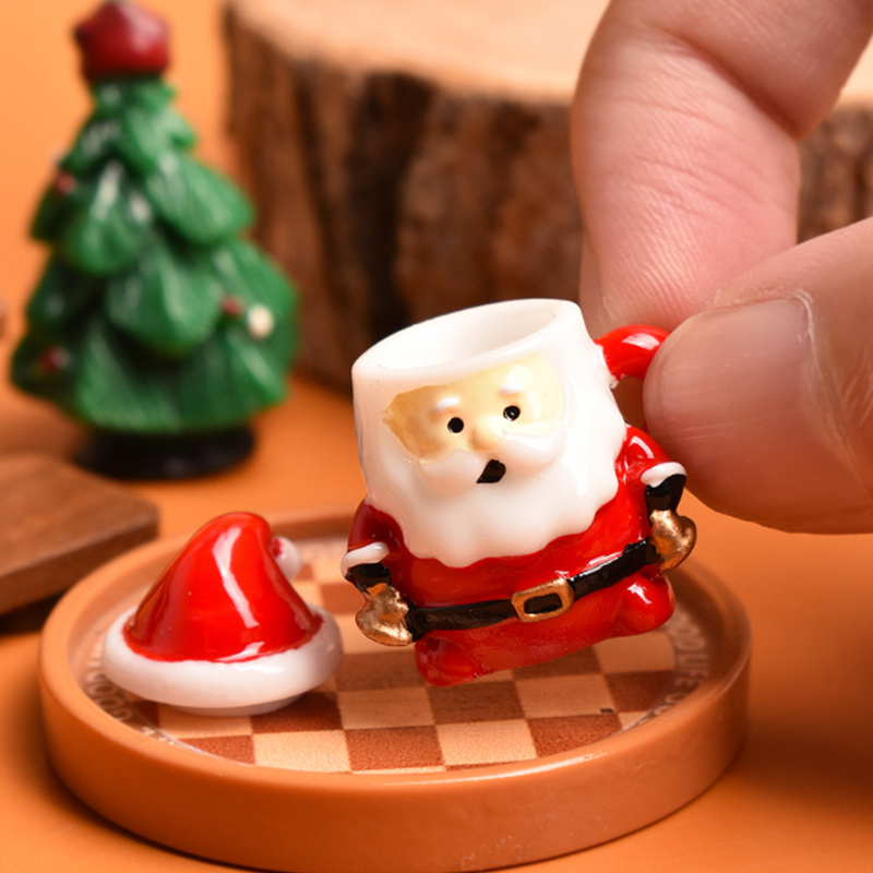 Resin Crafts - Mini Noel Baba Çay Fincanı Süsü